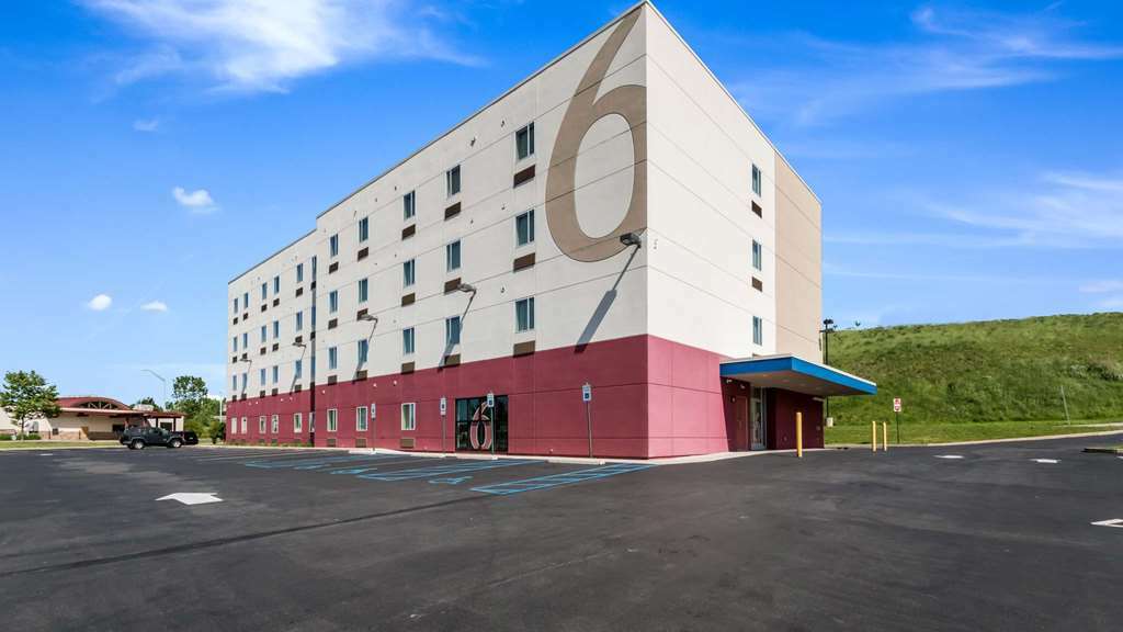 Motel 6 Wilkes Barre Arena Exterior photo